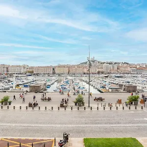 Ambassade Bretonne Vieux-port Хостел