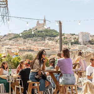 The Babel Community - Vieux Port Apart Otel
