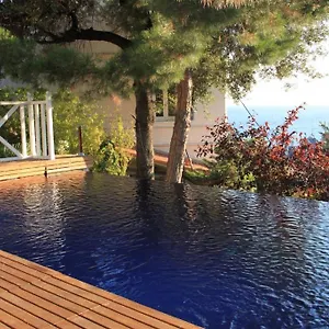 Bed & Breakfast La Luna Of - D'architecte, Marseille