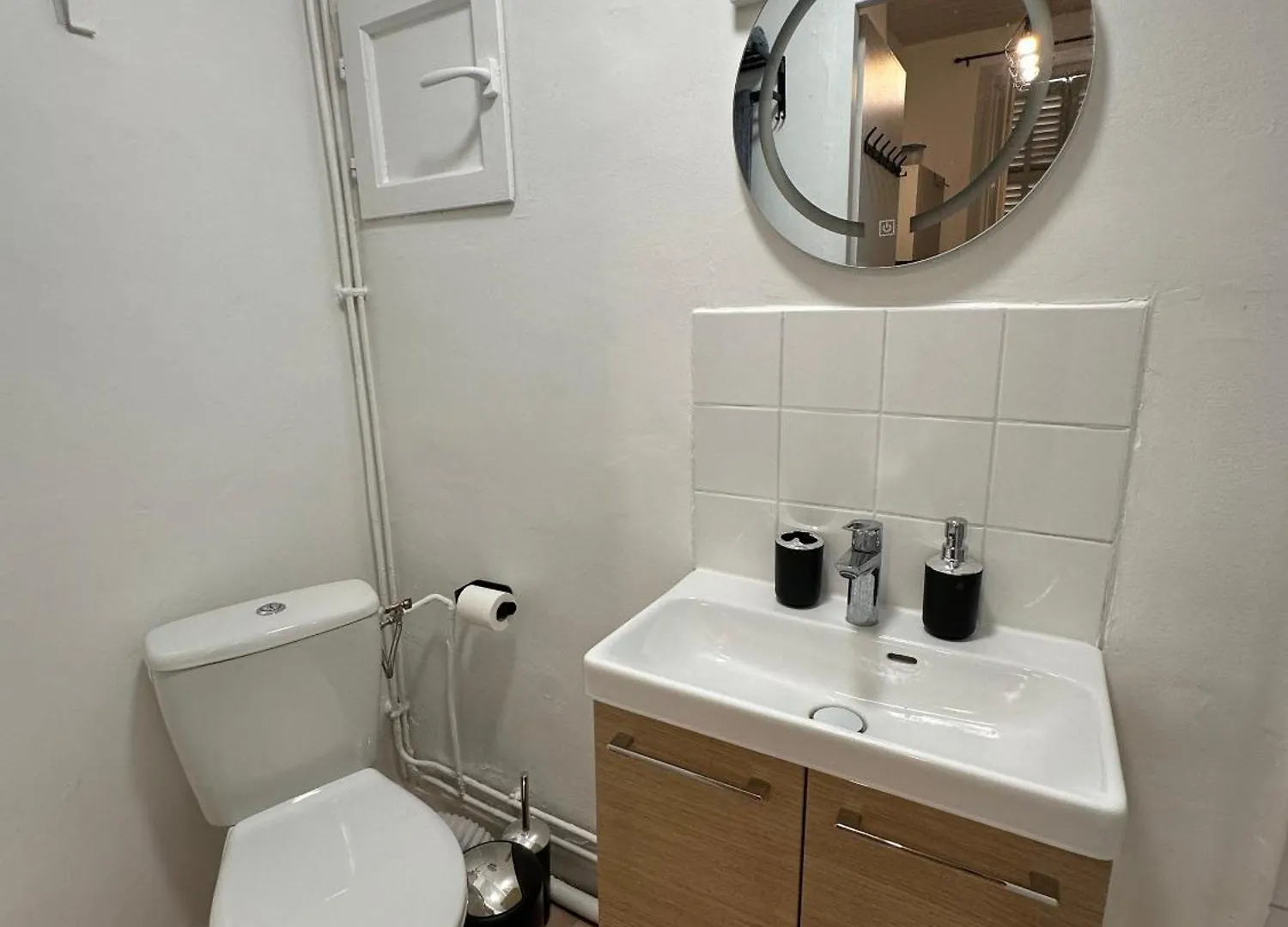 Appartement Cosy Refait A Neuf Marseille 0*,  France